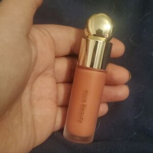 Full Size RARE BEAUTY BLUSH IN HAPPY NWOB